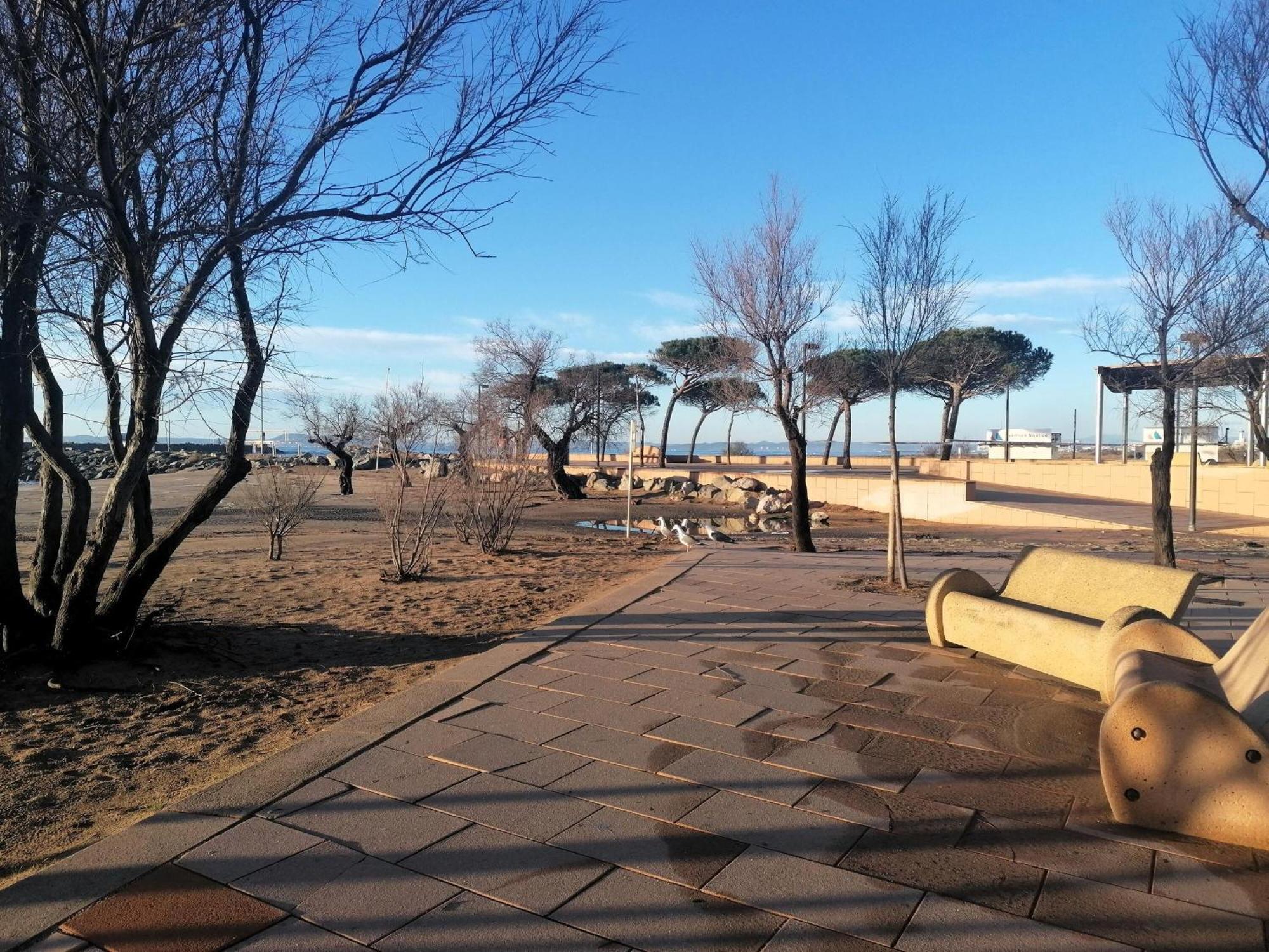 Apartment Planta Baja Con Jardin, Amarre, Y Parking En Zona Tranquila De - Es-258-46